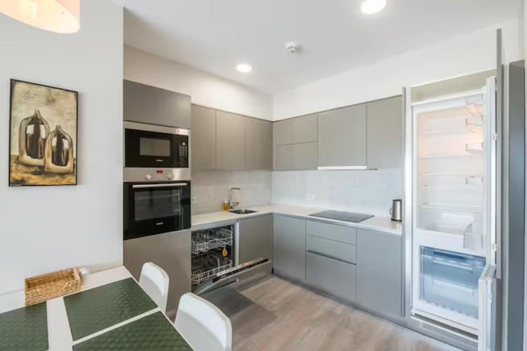 Residence 5 Etoiles 26 Eme Etage 2 Plus 1 Avec Piscine Istanbul Bagian luar foto